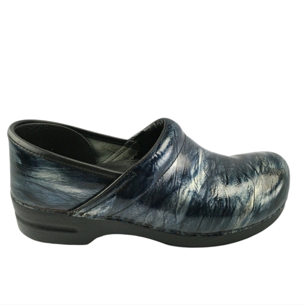 Dansko XP 2.0 Patent Clog Size 38